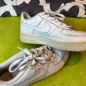 Nike Air Force 1 
Youth Shoes size 4Y good condition 
$18
